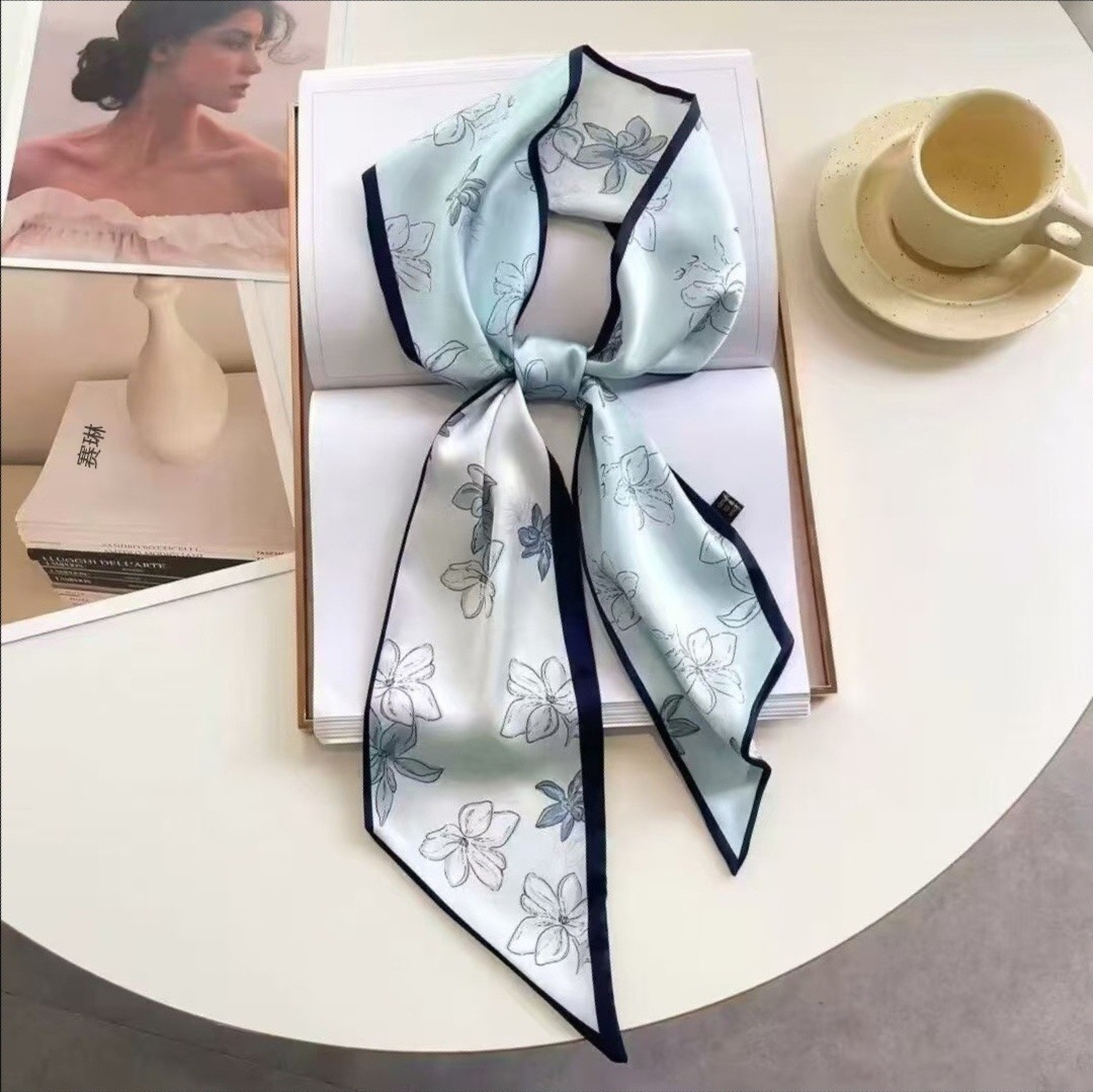 Foulard Quadrato di Lusso in S - Luxury Bags China recensione e prezzo