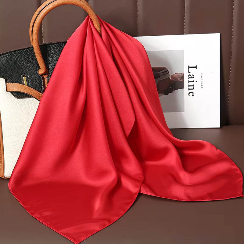 Sciarpa quadrata di seta tinta - Luxury Bags China recensione e prezzo