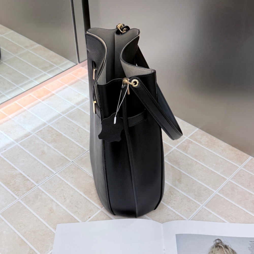 Nuova Borsa a Secchiello Stile - Luxury Bags Leather recensione e prezzo